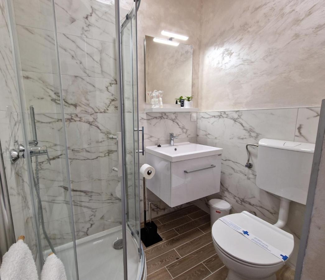 Apartments By The Sea Kampor, Rab - 5037 Luaran gambar